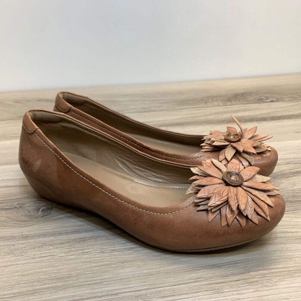 ECCO Shoes Women SZ 40 US Size 9 Leather Tan Sunflower Flower Slip-On Flats